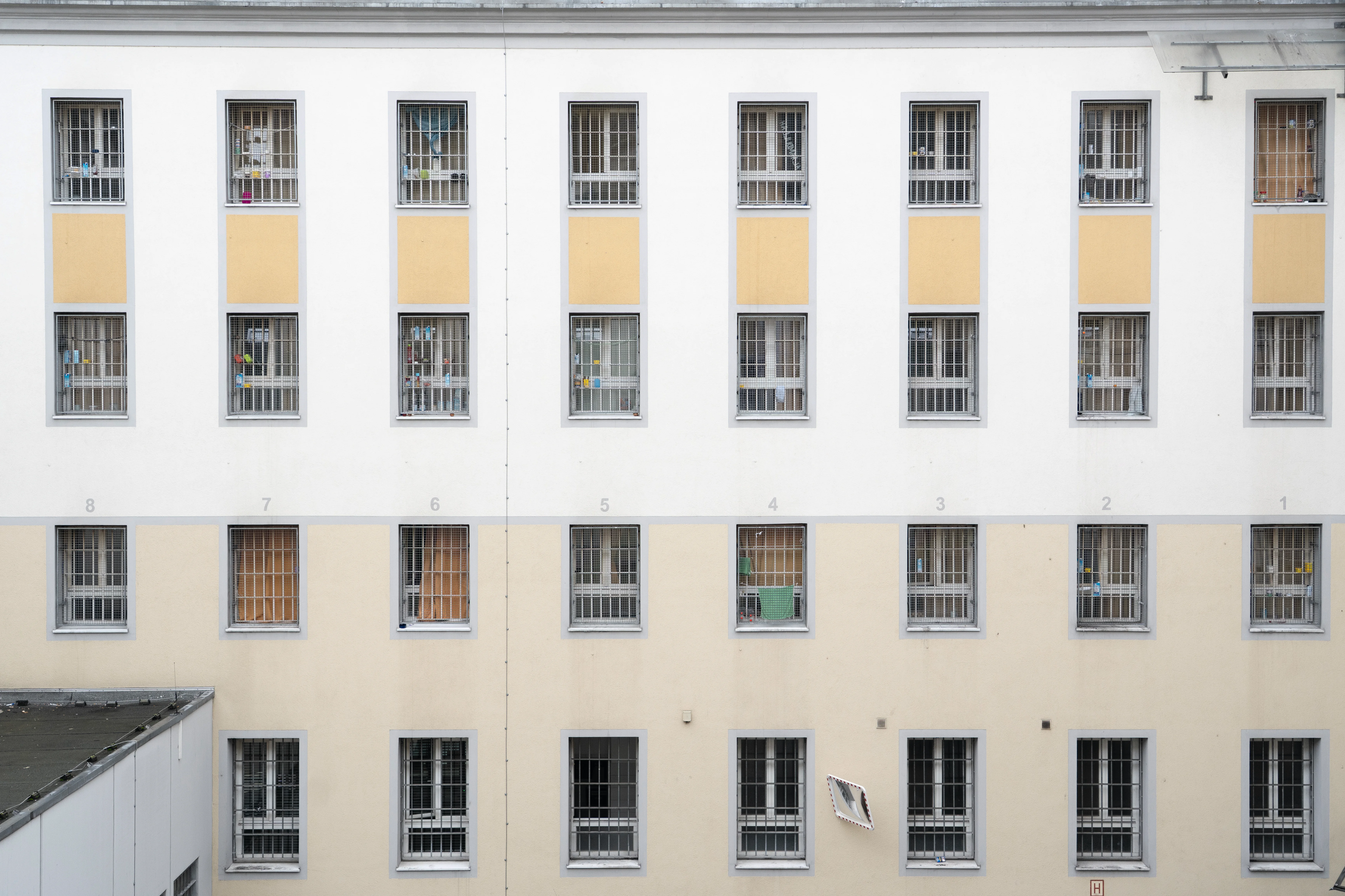 Zwischen Isolation und Reintegration